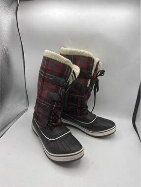 Skechers Waterproof Thinsulate  Highlander Red Plaid Boots Size 8